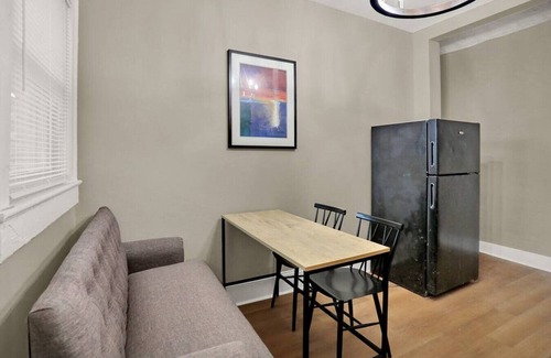 Indianapolis Apartment | The Kaya Top Suite-Dwntwn West 8