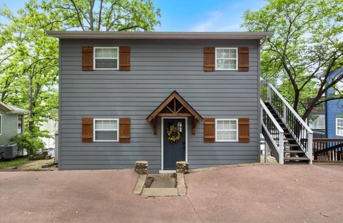 Sunrise Beach House | The Kelley's Lakefront Escape LOTO