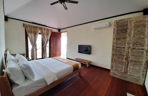 Telukbakau Hotel | The Kelong Trikora Resort