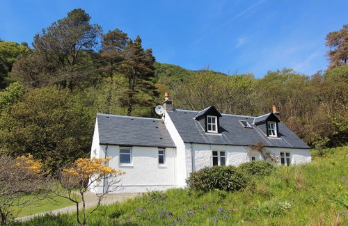 Lochgilphead House | The Kennels, 3 Bedroom Cottage, Sleeps 6 with it's own bay and loch access