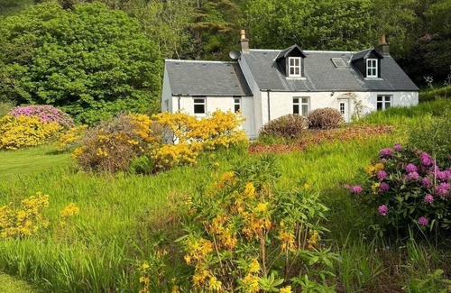 Lochgilphead House | The Kennels, 3 Bedroom Cottage, Sleeps 6 with it's own bay and loch access