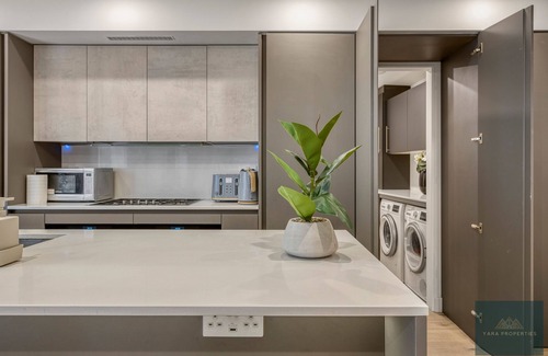 Avonmore and Brook Green House | The Kensington Townhouse|Luxury London Boutique 4BD