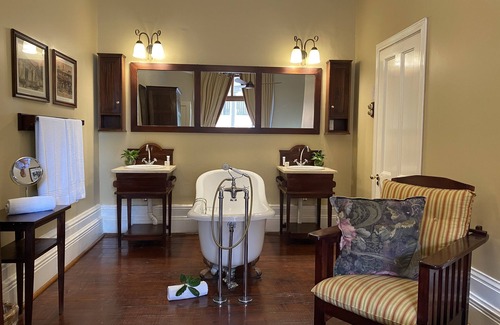 Kimberley Hotel | The Kimberley Club Guesthouse