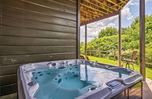 Sevierville Cabin | The King Of The Mountain-Breathtaking Views, 6617 Sq. Ft. Theater Room, Pool!