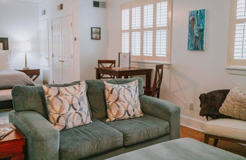 Biloxi House | The King Suite - perfect location in Ocean Springs. Only 1 block to Front Beach!