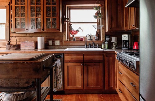Blue Ridge House | The Kingfisher Cabin -Creekside Mountain Escape, Blue Ridge/McCaysville-