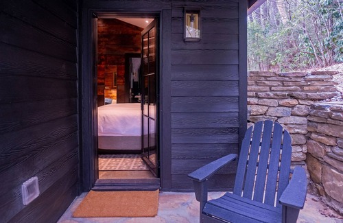 Highlands House | The Kingfisher: Flat Mountain Farm