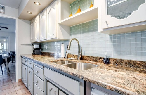Leamington Cottage | The KingFisher Lakehouse