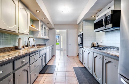 Leamington Cottage | The KingFisher Lakehouse