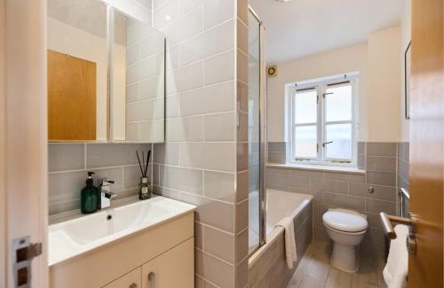 Haggerston Apartment | The Kingsland Place - Adorable 2BDR Flat
