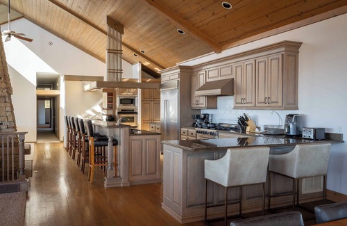 Highlands House | The Kite House Highlands, The Kite House Highlands, an exquisite designer house with spectacular vi