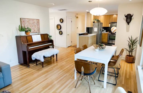 Norman House | The Knox-1 mile from OU Stadium! King/Queen beds!