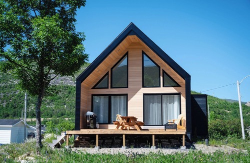 Murdochville House | The Kobber Hüs - Elegance in the heart of town