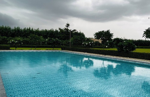 Taoru Villa | The Kohinoor Farm- A lux retreat with pvt, pool in Manesar, close to Delhi/NCR