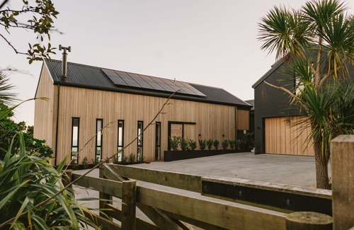 Muriwai Apartment | The KULA Shala - Muriwai Beach