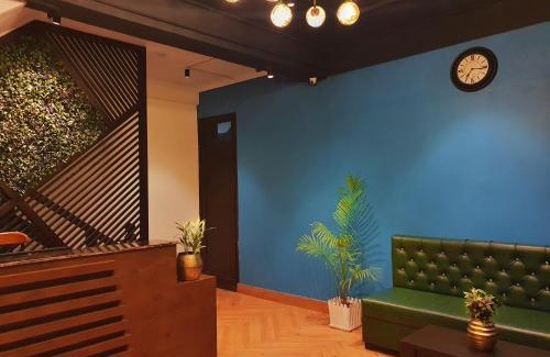 Bhimtal Hotel | The Lake Hill
