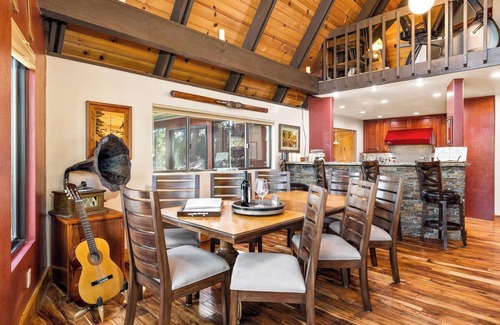 Groveland Cabin | The Lake House at Pine Mountain LakenFamily Lake House, Private Dock & Yosemite!