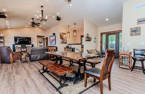 McMurrich/Monteith Cottage | The Lake House on Bear Lake - Amazing Family Cottage