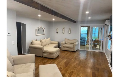Bridgeport House | The Lake House. Perfect year-round getaway!