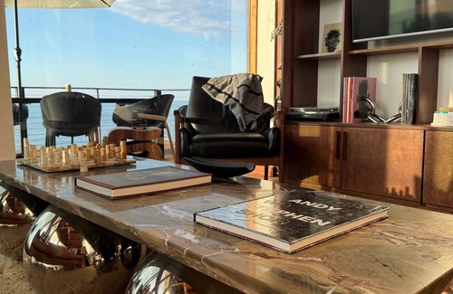 Lakewood House | The Lake House - private house on Lake Erie - 10 min from downtown