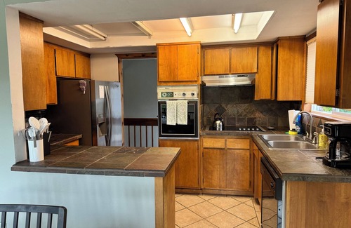 Bonney Lake House | The Lake Tapps Waterfront HideawaynFamilynPet-Friendly, Warm hot tub, Lake Life!