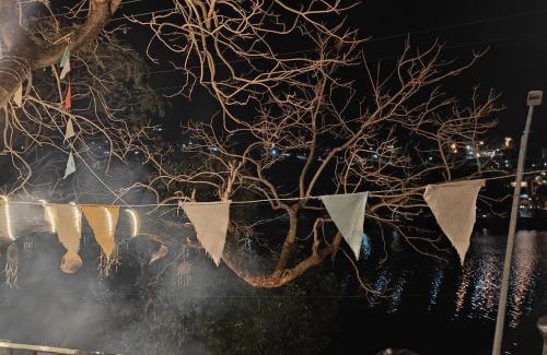 Bhimtal Hotel | The lakehouse by lake & woods