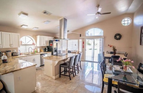 The Section Seven House | The Lakes/Downtown Summerlinnn