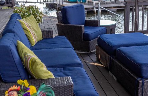 Mid America House | The Lakeside Cottage