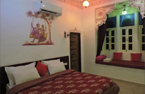 Udaipur District Bed & Breakfast | The Lakeside Haveli