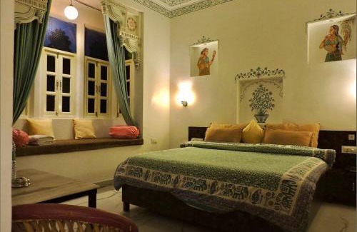 Udaipur District Bed & Breakfast | The Lakeside Haveli