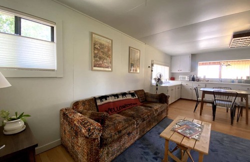 Ennis Apartment | The Lakeview Cottage