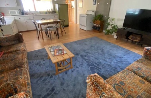 Ennis Apartment | The Lakeview Cottage