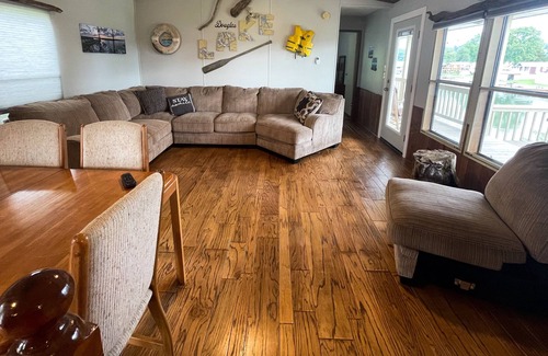 Dandridge House | The Lakeview! Cove-side retreat on beautiful Douglas Lake!