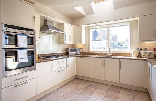 South Cerney House | The Landings 11, Water View (P)