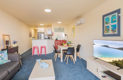 Nelson Bay Apartment | The Landmark 108, 61B Dowling St - air con, linen, pool, lift, views