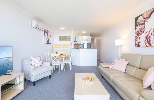 Nelson Bay Apartment | The Landmark unit 405 Resort style, spectacular water views, lift, linen, pool, games room, port-a-cot and highchair.