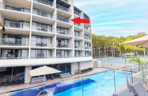 Nelson Bay Apartment | The Landmark unit 405 Resort style, spectacular water views, lift, linen, pool, games room, port-a-cot and highchair.