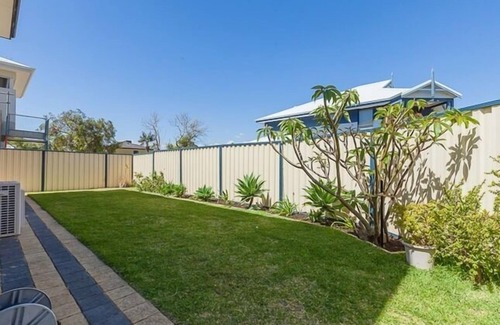 Doubleview House | The Lane in Doubleview