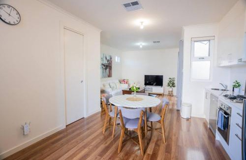 Lightsview House | The Lane of Lightsview - Relaxed Inner-city Living