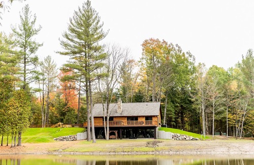 Paris House | The Lanes at Meemo's Farm & Retreat