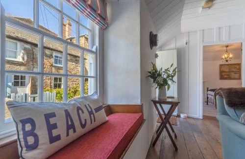 Mousehole House | The Langley Tarne