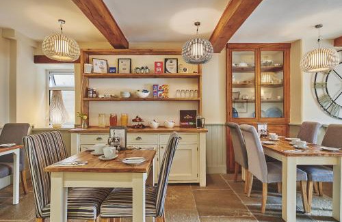 Bourton Bed & Breakfast | The Lansdowne Boutique Rooms with Breakfast - Adults Only
