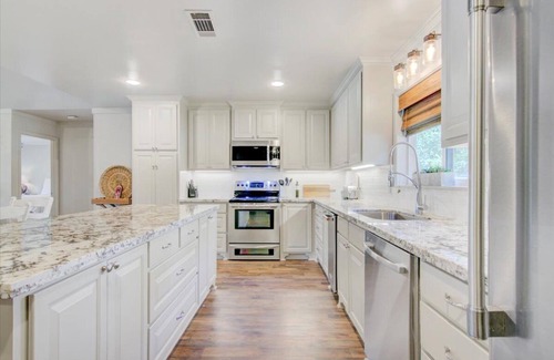 Brookeland House | The Lapis Leaf-Water front at Lake Sam Rayburn