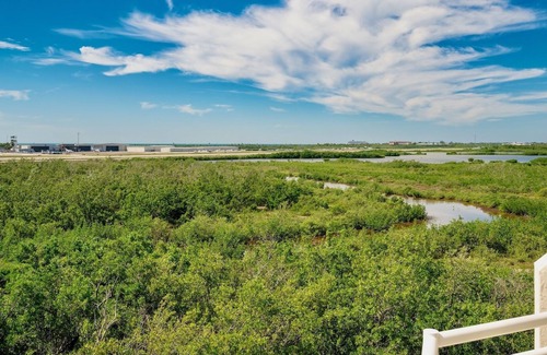 Key West Condo | *THE LARK’S LANDING @ SUNRISE SUITES* Condo & Pool + LAST KEY SERVICES…