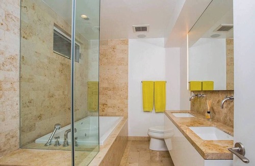 Hollywood Hills West Villa | The Laurel Canyon House, 5 mins from the Chateau Marmont