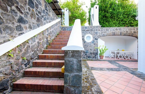 Ischia Porto Villa | The Lauro Luxury Villa, garden, parking, in private area, close to the center