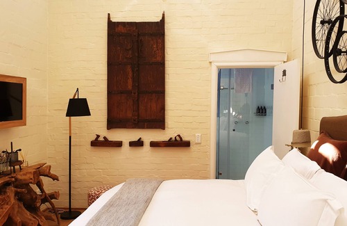 Somerset West Bed & Breakfast | The Lavender Cottage B&B at Villa Adalbert Guest House