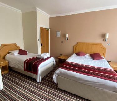 Reading Hotel | The Lawn Hotel