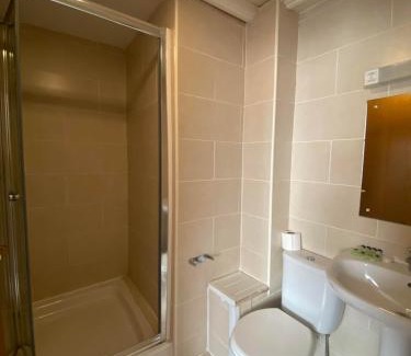 Reading Hotel | The Lawn Hotel