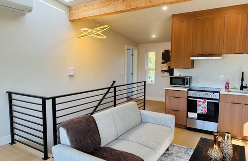 White Center House | The Laylow Residence: 12 mins to SEA ✈️ and Downtown Seattle